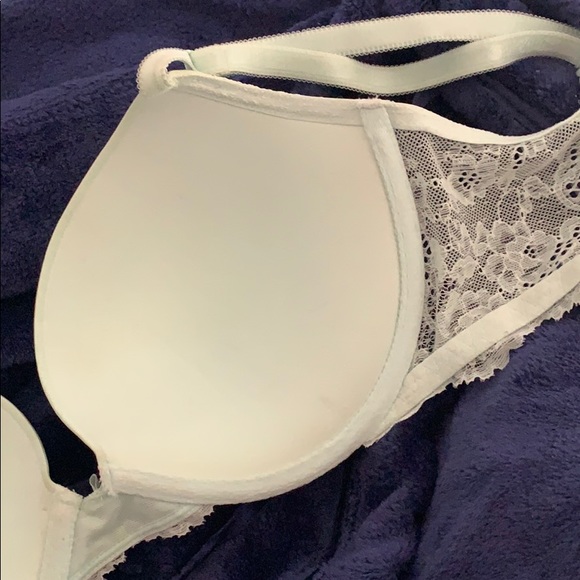 Victoria Secret 34DD mint push up - Picture 2 of 3